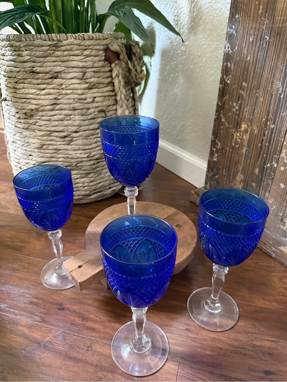 NIB Cristal D'Arques Sapphire Blue Antique Water Wine Goblet Set of 4